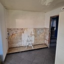 Placard de rangement dans une cuisine.