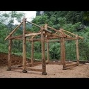 Une maison à la main