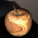 L'olivier fait une pomme