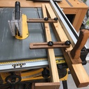 Gabarit de coupe en biais pour scie sur table