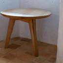 Table basse ronde à 3 pieds