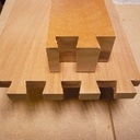 Gabarit à queues d'arondes