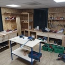 Établi d'angle avec tiroirs