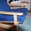 Fauteuils, causeuse et tables