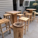 Amenagement d'une terasse, salon de jardin et table haute en robinier