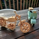 Scooter et moto en bois