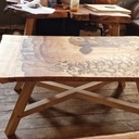 Table basse pyrogravé theme montagne