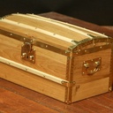 Malle de poupée  chene et laiton