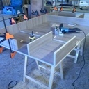 Fabrication d'un lit a tiroirs en mélaminé chêne brun .