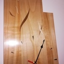 Horloge avec incrustations