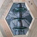 Table basse en palettes avec isolateur électrique