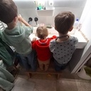 Deux bancs pour enfants