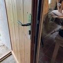 Porte d'entrée à parements de chêne