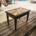 Petite table basse inspirée du système solaire