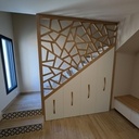 Aménagement d'entrée : garde-corps, placard et banquette