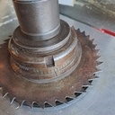 Une vieille molette à rainurer