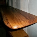 "Table de chevet" qui ressemble à tout sauf à une table de chevet