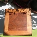 Petit tabouret avec assise plaquée