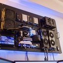 PC mural en bois peint