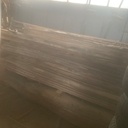 Planches de noyer sec de 15 ans