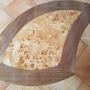 Trois petites tables de salon