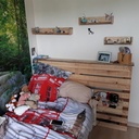 Tête de lit et étagères en palette