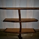 "Table de chevet" qui ressemble à tout sauf à une table de chevet