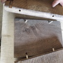 panneau avant et chevilles faites à la main