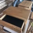 Une paire de chevets