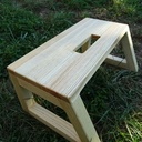 Un marche pied full frêne