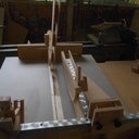 Grand chariot pour scie sous table multifonction sécurisé