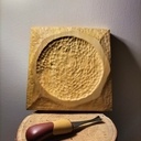 Un vide-poche sculpté à la main