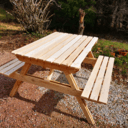 Différentes tables de pic Nic en bois de palette