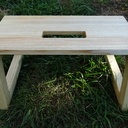 Un marche pied full frêne