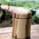 Boite en alisier blanc échauffée.