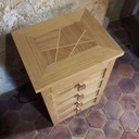 Petit meuble à tiroirs