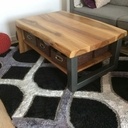 Table de salon en noyer (très) massif, et tube acier.