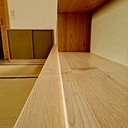 Bibliothèque basse - Châtaignier et Valchromat.