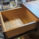 Nights stand en noyer pour ma fille