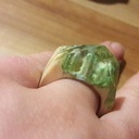 Bague en bois et résine luminescente