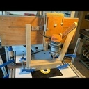 AEG usinant un trou oblong. Système repris du site de Paoson Woodworking