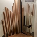 Cuisine et escalier en chêne massif et chêne brulé