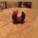 Une paire de boucles d'oreilles