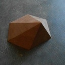 Essai de pyramide hexagonale désaxée, obtenue par le calcul