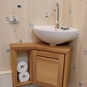 Petite encoignure sous lave main