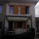 Volets coulissants à lames orientables