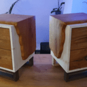 Tables de chevet en chêne avec éclairage et chargeur sans fil intégré