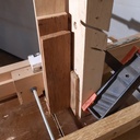 Gabarit traineau pour queues droites à la scie sous table