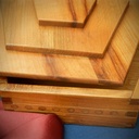 Petite boîte de rangement en merisier