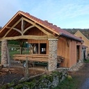 Charpente de grange en bois tordu